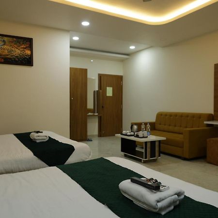 Hotel The Prime Land Hoshangabad Екстер'єр фото