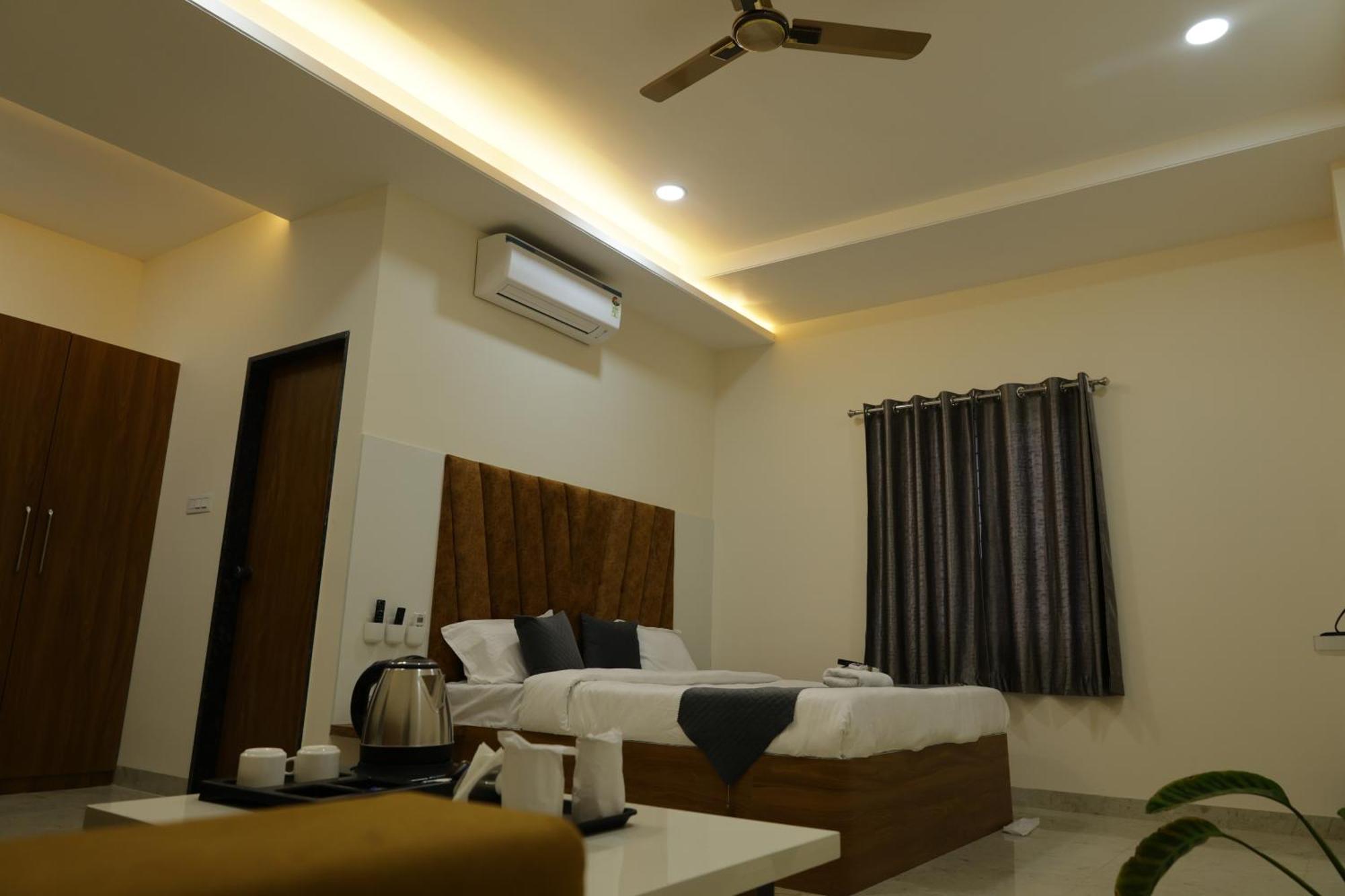 Hotel The Prime Land Hoshangabad Екстер'єр фото